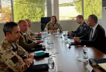 Rauti a Natale con i militari italiani in Gibuti “Grazie ragazzi”