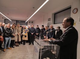 Il sindaco Brugnaro all’alba fa gli auguri natalizi a tutti i lavoratori portuali