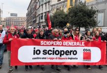 Napoli in piazza contro la manovra, 10 mila persone al corteo della Cgil