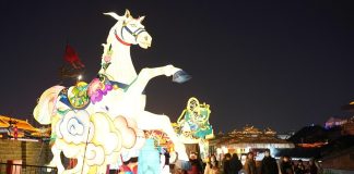 Cina: Xi’an, festival delle lanterne celebra Capodanno lunare (1)