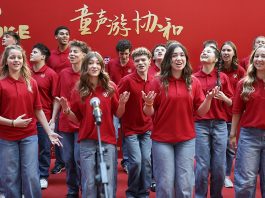 Cina: Pechino, esibizione del coro USA di voci bianche One Voice (1)