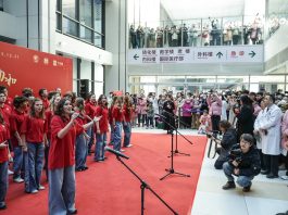 Cina: Pechino, esibizione del coro USA di voci bianche One Voice (2)