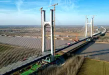 Cina: Dongying, completata costruzione di ponte autostradale-ferroviario (1)