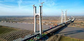 Cina: Dongying, completata costruzione di ponte autostradale-ferroviario (1)