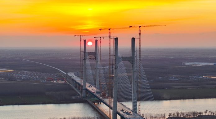 Cina: Dongying, completata costruzione di ponte autostradale-ferroviario (2)