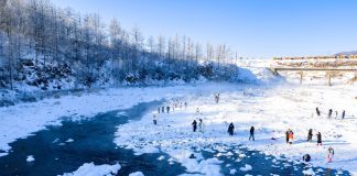 Cina: Mongolia Interna, turismo invernale sul fiume Halha ad Arxan (3)