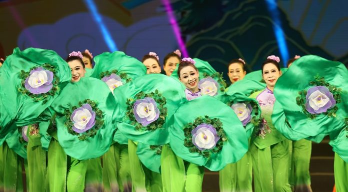 Cina: spettacoli culturali di massa portano danza e tradizione nel Gansu (3)