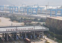 Cina: porto di Ningbo-Zhoushan leader mondiale nel traffico merci (3)