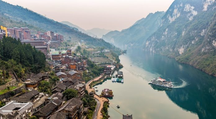 Cina: turismo in crescita nel complesso turistico di Gongtan (1)