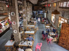 Cina: bevande e cultura locale nelle 18 caffetterie di Ding’an (3)