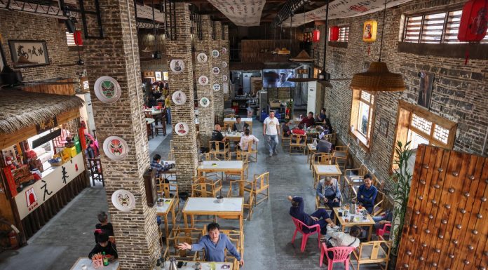 Cina: bevande e cultura locale nelle 18 caffetterie di Ding’an (3)