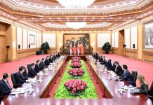 Cina: Xi Jinping incontra il primo ministro britannico a Pechino (2)