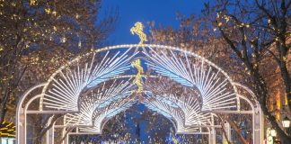 Cina: la Central Street di Harbin incanta i turisti (1)