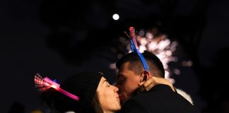Italia: le foto dei fuochi d’artificio a Roma per celebrare Capodanno (2)