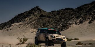Defender si appresta al debutto al Dakar Rally