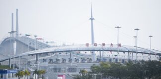 Cina, dal 2018 transitati 100 milioni di veicoli su ponte Hong Kong-Zhuhai-Macao