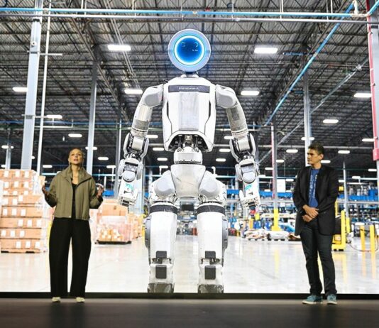 Hyundai presenta al CES strategia robotica basata su IA e incentrata sull’uomo