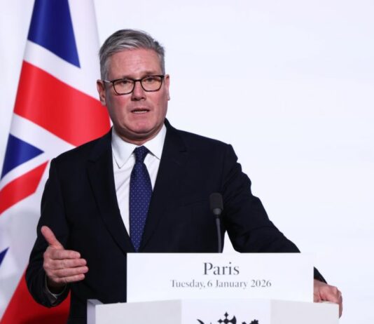 Premier britannico Starmer “Parlamento voterà decisioni su invio truppe”