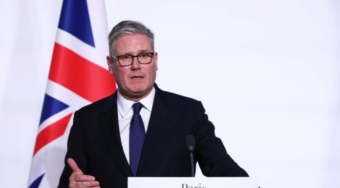 Premier britannico Starmer “Parlamento voterà decisioni su invio truppe”