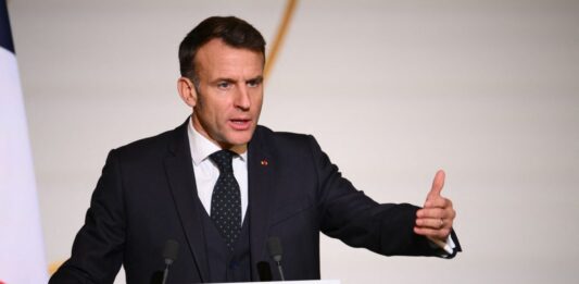 Mercosur, Macron “Accordo obsoleto, la Francia voterà contro”
