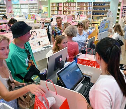 Grazie ai transiti senza visto cresce il turismo in Cina