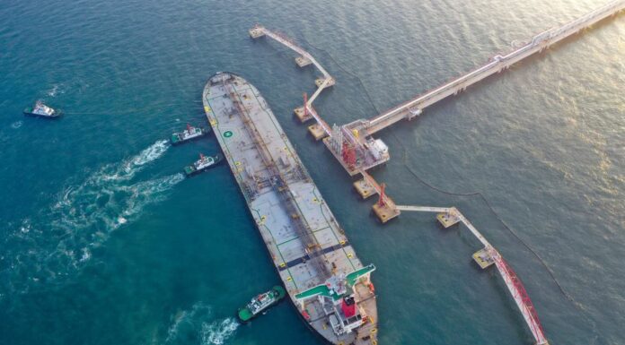 Cina, traffico container aumenta del 65% nel porto di libero scambio di Hainan