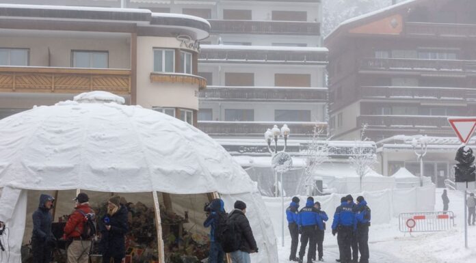 La vicesindaca di Crans Montana “Chiediamo scusa per le mancanze sui controlli”