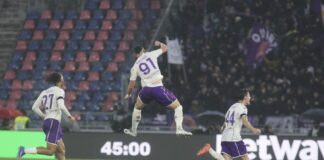La Fiorentina sbanca Bologna, 2-1 nel ricordo di Commisso