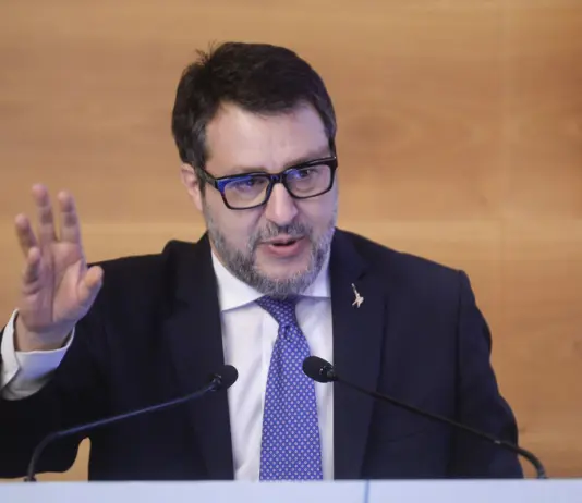 Salvini “Insistiamo per portare subito al voto norme anti baby gang e divieto di possesso di coltelli”