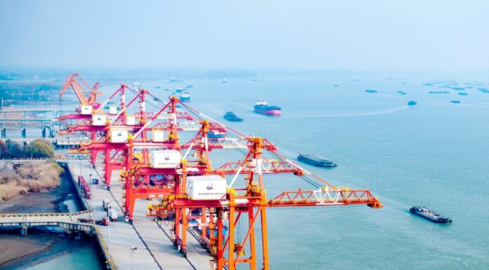 Cina, nel 2025 crescita del Pil al 5%