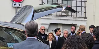 A Roma l’ultimo saluto a Valentino, aperta la camera ardente / Video