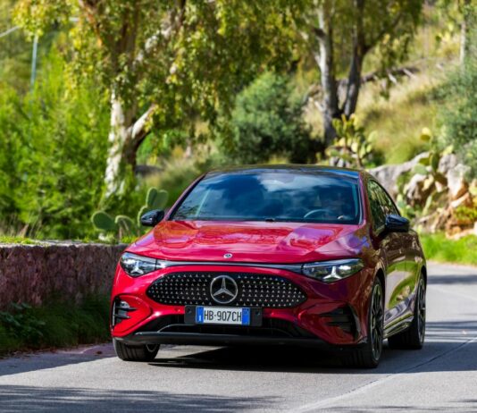 Mercedes-Benz CLA, l’elettrica che ridefinisce l’intelligenza su quattro ruote