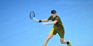 Sinner al terzo turno a Melbourne, Musetti batte Sonego nel derby