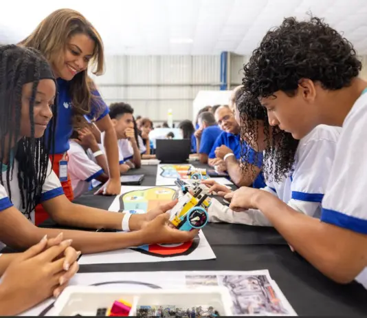 Stellantis Philanthropy celebra la Giornata Internazionale dell’Educazione