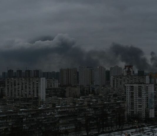 Ucraina, secondo giorno trilaterale tra bombardamenti a Kiev e Kharkiv