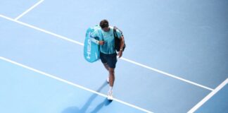 Sfortuna Musetti, vince i primi due set con Djokovic ma poi si ritira