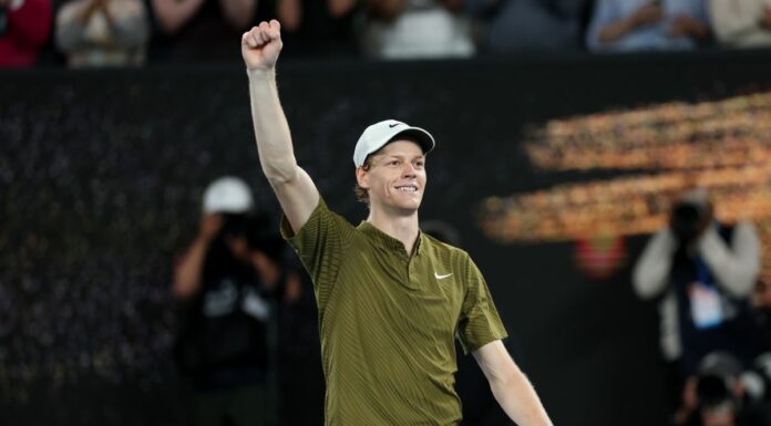 Sinner travolge Shelton, sarà semifinale contro Djokovic a Melbourne