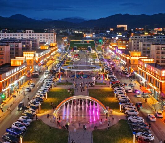 Fondi da tutta la Cina per lo sviluppo della regione autonoma dello Xinjiang