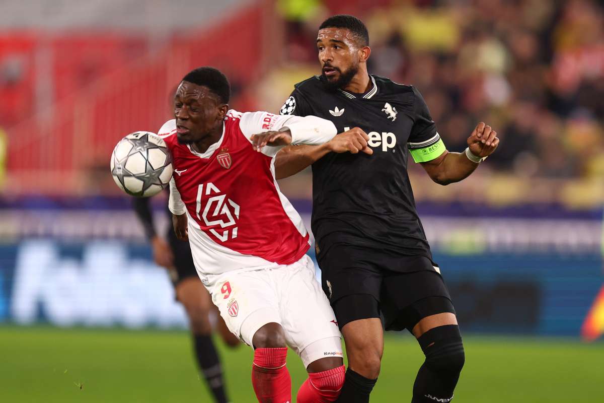 geronimo it spaccio-di-marijuana-e-cocaina-la-polizia-arresta-un-giovane-albanese-A20556 009