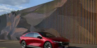 Mazda6e finalista per il World Car Design of the Year 2026
