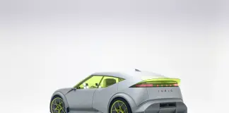 Hyundai IONIQ 3 debutta tra le berline elettriche compatte