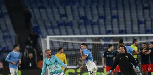 Lazio batte Genoa 3-2 con un rigore di Cataldi in pieno recupero
