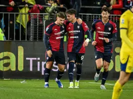 Il Cagliari vince ancora, Verona travolto 4-0