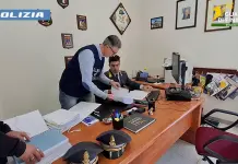 Reggio-Calabria, blitz anti-usura: 6 arresti e 2 sospesi dal pubblico ufficiale / Video