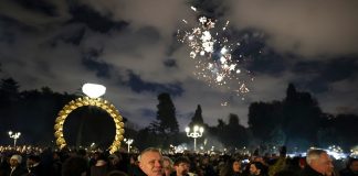 Italia: le foto dei fuochi d’artificio a Roma per celebrare Capodanno (3)