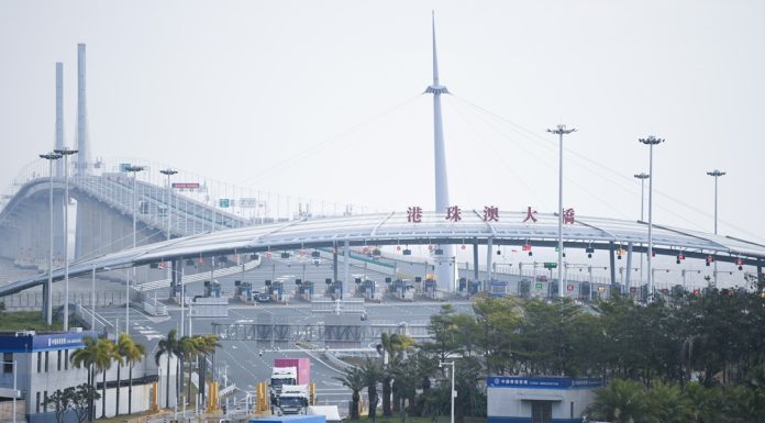 Cina: ponte Hong Kong-Zhuhai-Macao ha gestito oltre 100 mln transiti dal 2008 (2)