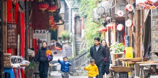 Cina: turismo in crescita nel complesso turistico di Gongtan (2)