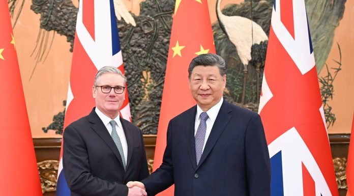 Cina: Xi Jinping incontra il primo ministro britannico a Pechino (1)