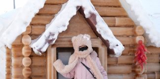 Cina: a Harbin sculture di ghiaccio tinte con coloranti vegetali (3)