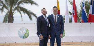 سانشيز يشيد برئيس وزراء مالطا وعودة حزب العمال إلى الأممية الاشتراكية